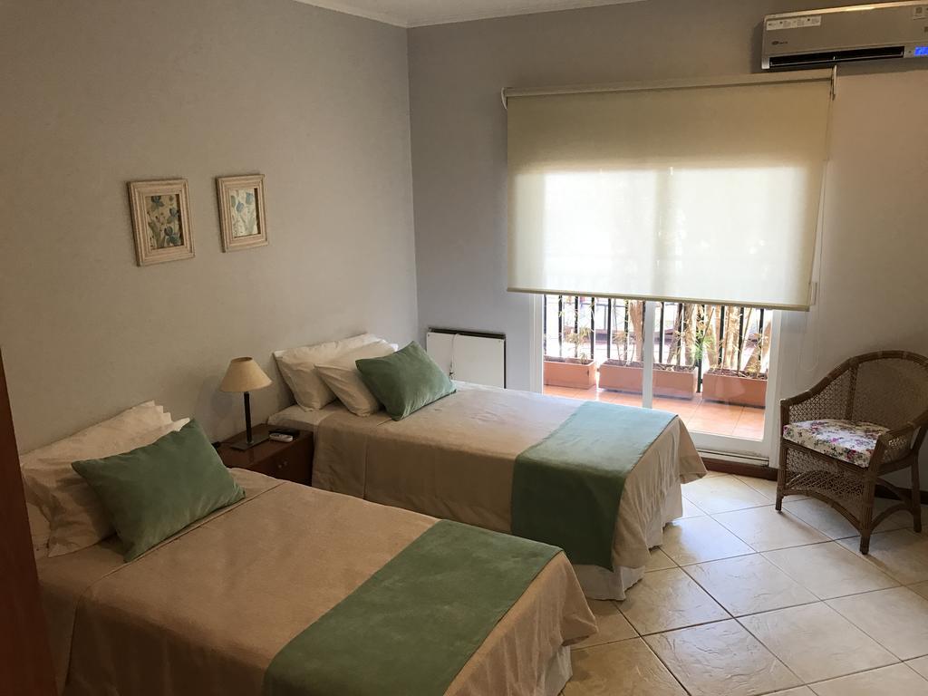 Flora Apartments Пуерто Игуасу Екстериор снимка